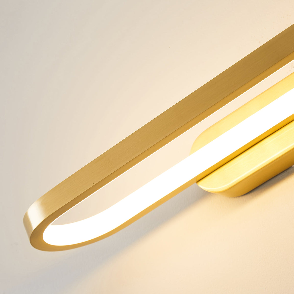 Auryn Wandleuchte