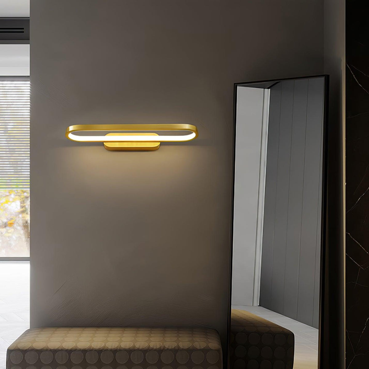 Casaraya zeitgenössische minimalistische LED-Wandleuchte aus Messing