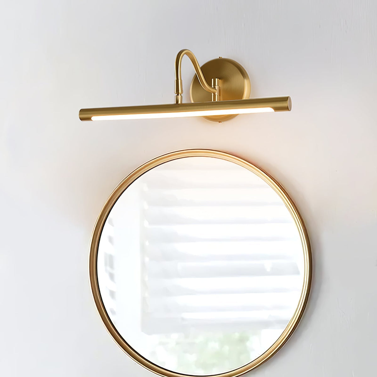 Nina Arc Vanity Wandleuchte