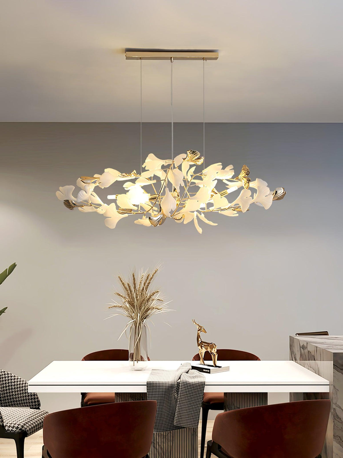 Quiven Kronleuchter Gingko-Blatt Keramik Gold Elegant