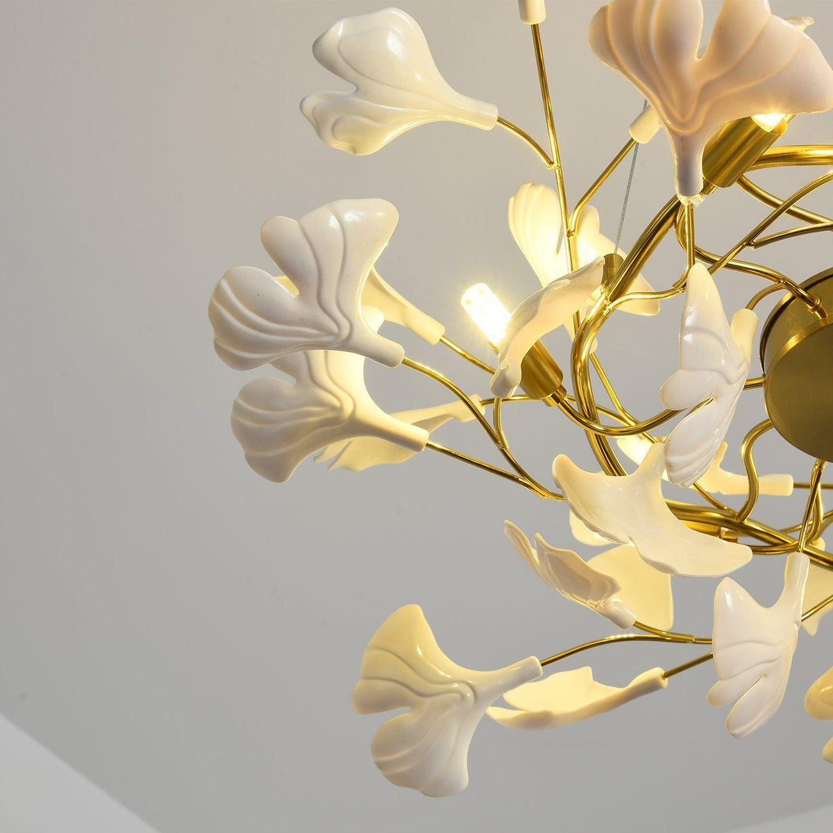 Auriora Pendelleuchte Gingko Keramikblätter Gold