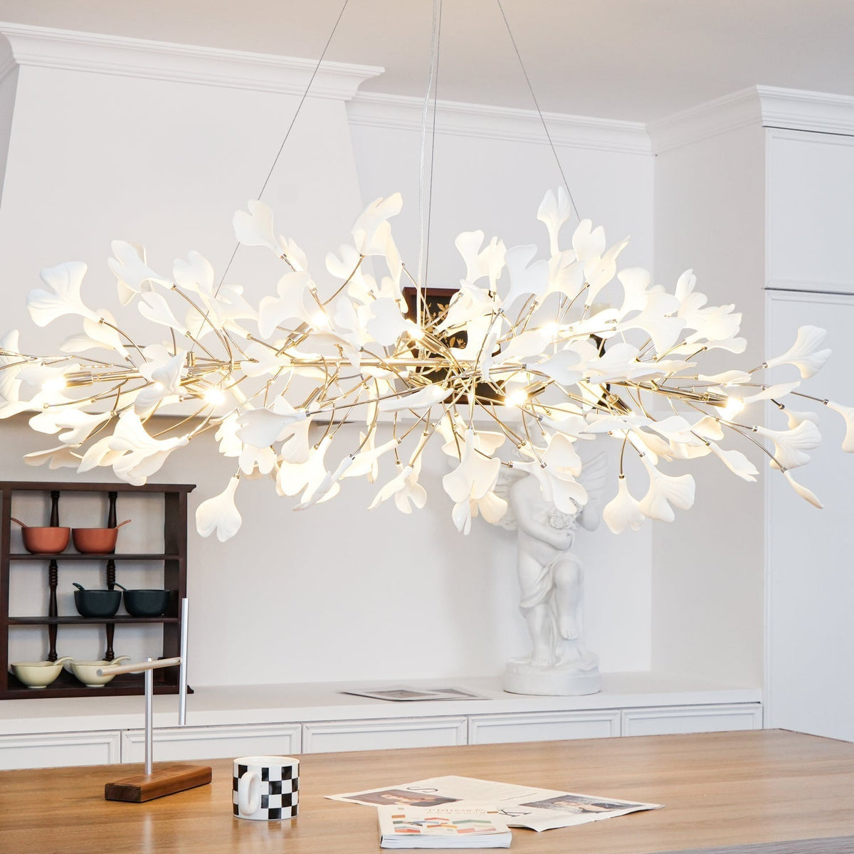 Arux Ginkgo-Kronleuchter im Art-Déco-Stil, nach unten gebogen