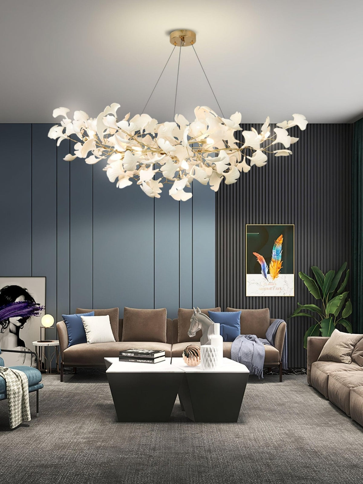 Veveno Kronleuchter Gingko S aus Keramik mit Kieselsteinform in Messing