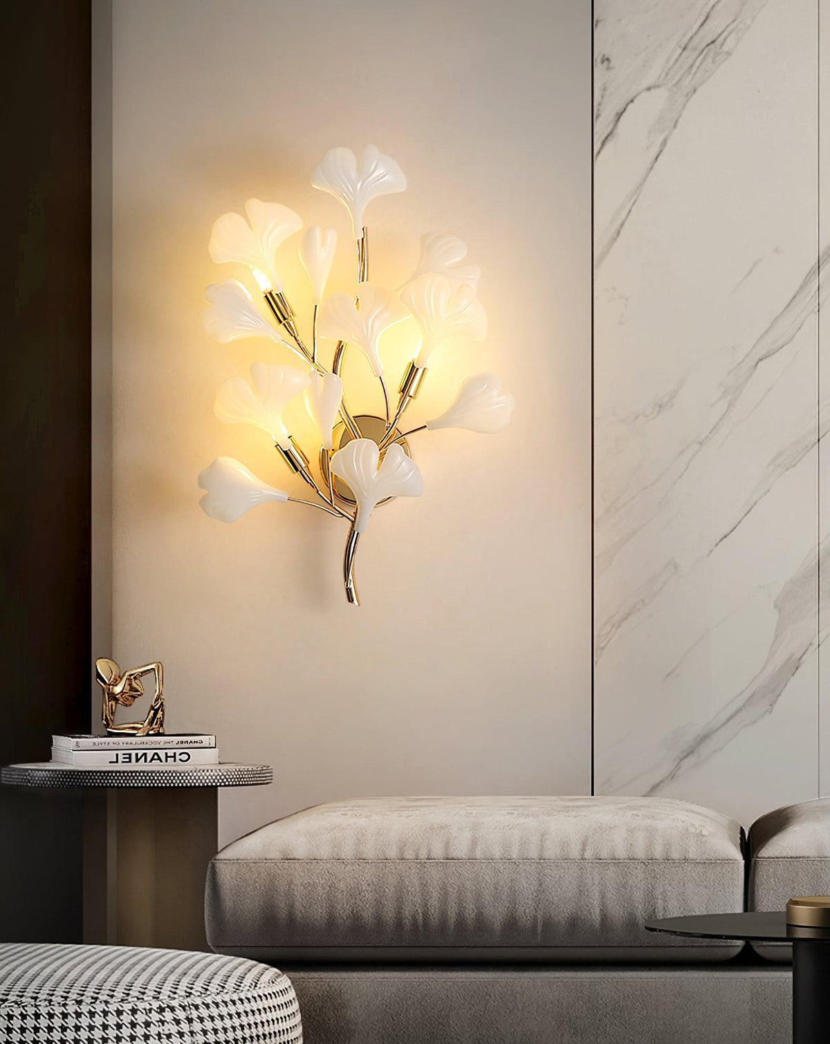 Oakes zeitgenössische luxuriöse Wandleuchte aus Ginkgo-Keramik
