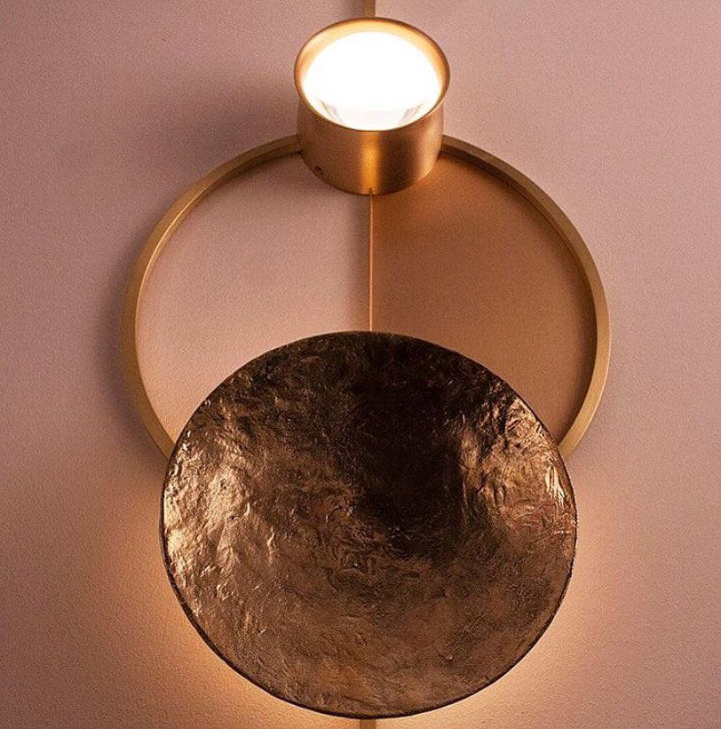 Elynis Messing & Glas moderne Wandleuchte