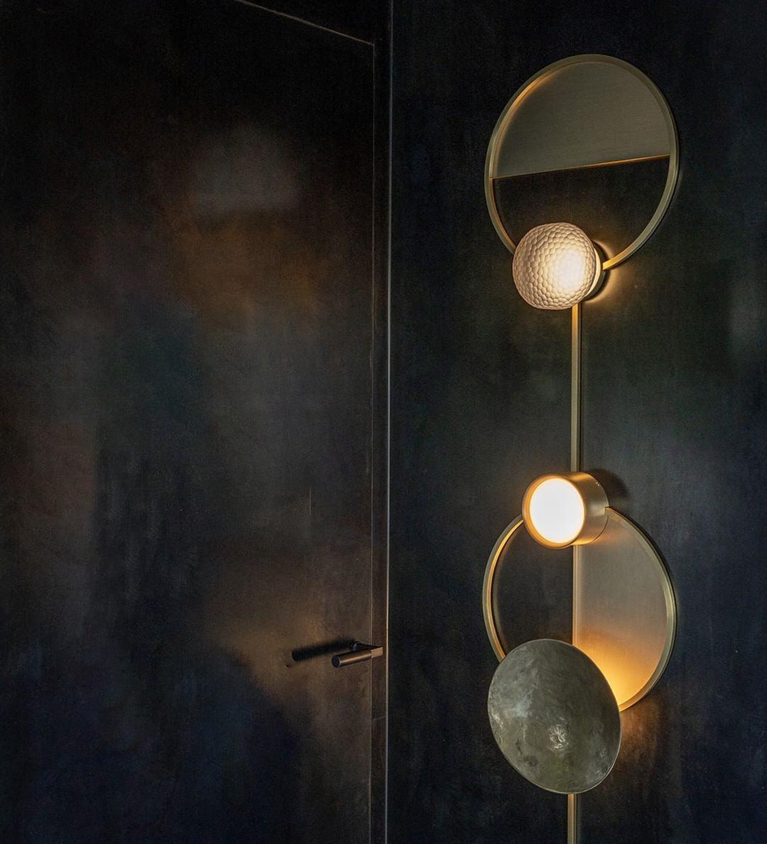 Elynis Messing & Glas moderne Wandleuchte