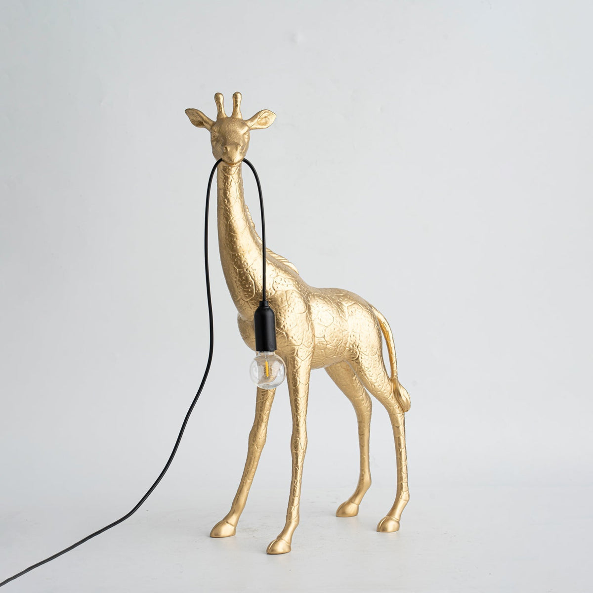 Fexl luxuriöse Giraffe Royale Skulptur-Stehleuchte