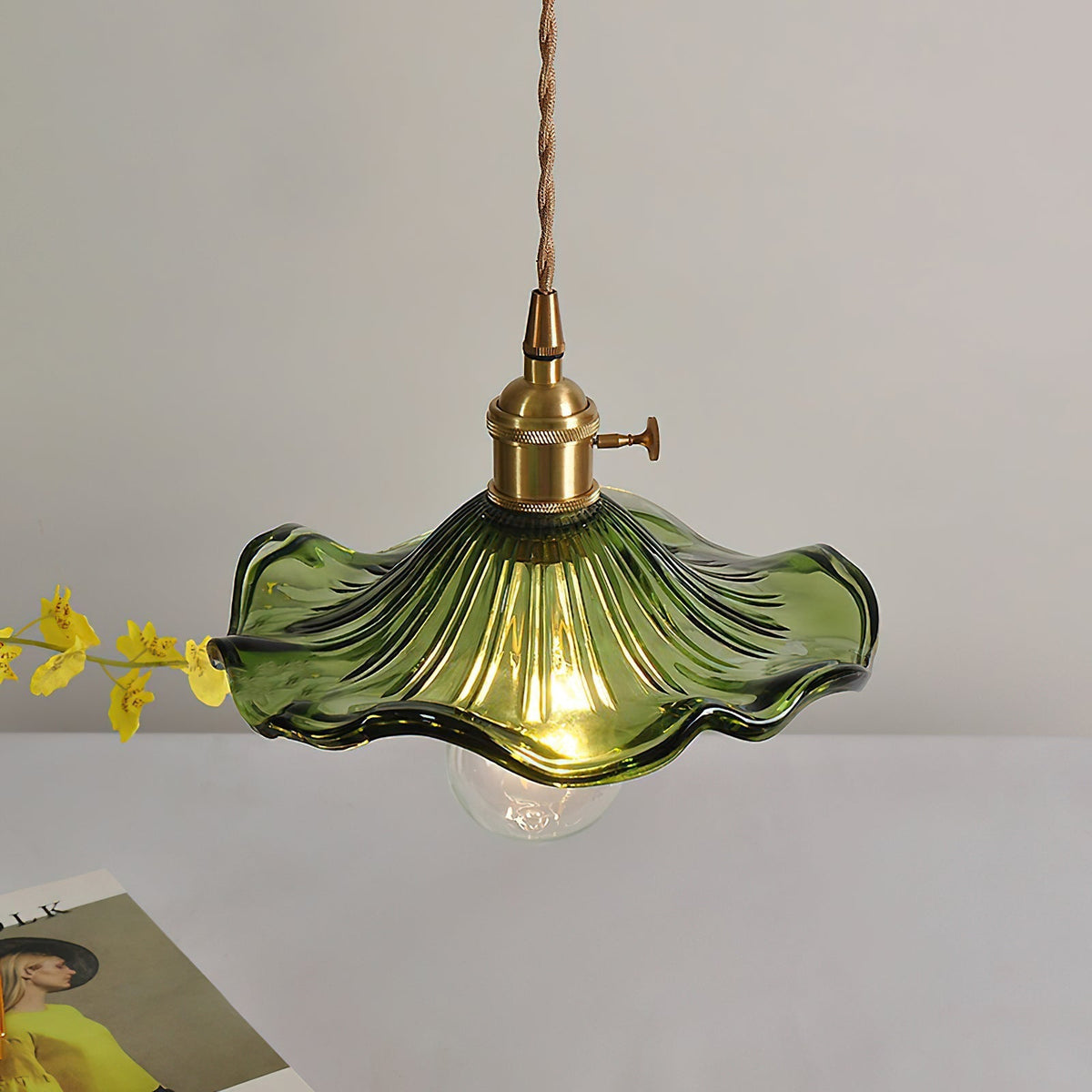 Lioralina Pendelleuchte aus Messing und Glas im Vintage-Stil