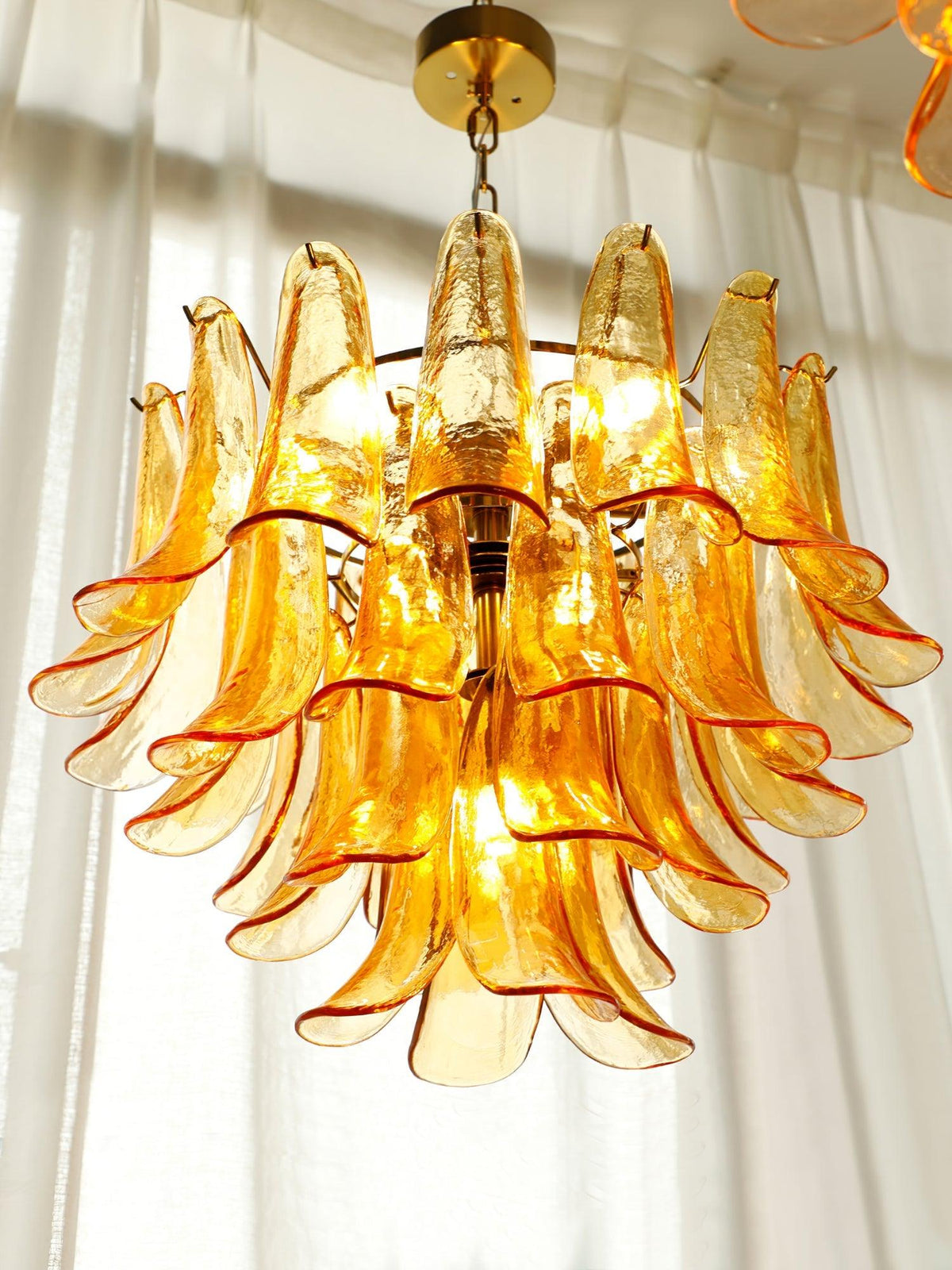 Elvess Kronleuchter Murano-Glas-Blätter Gold