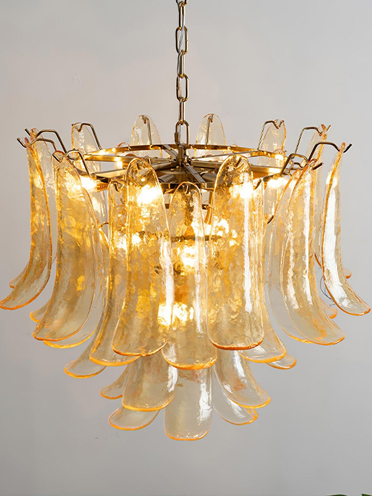 Elvess Kronleuchter Murano-Glas-Blätter Gold
