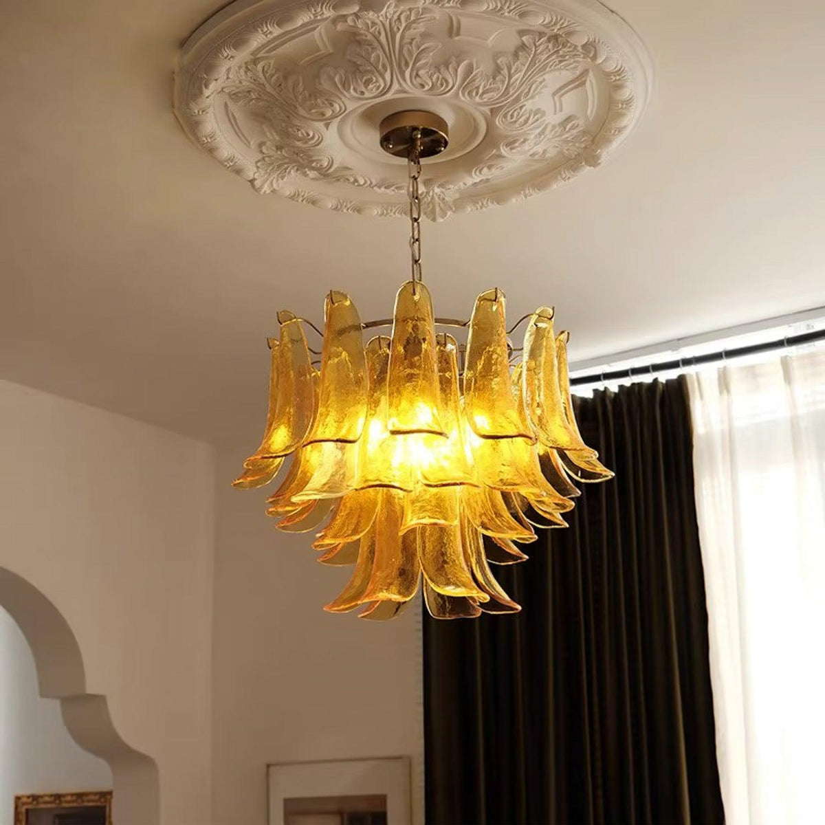 Elvess Kronleuchter Murano-Glas-Blätter Gold