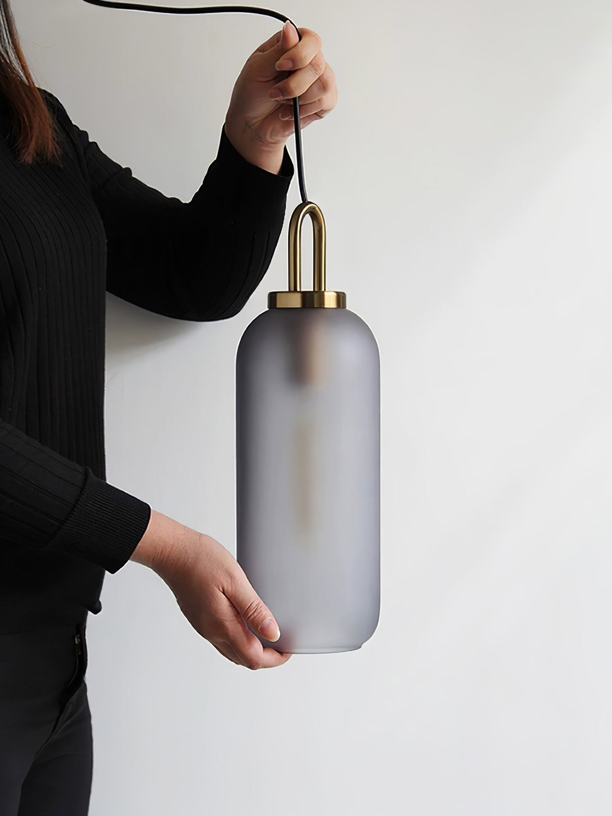 Sevelo Pendelleuchte aus Milchglas mit Schwungkette und einstellbarem Hängeabstand