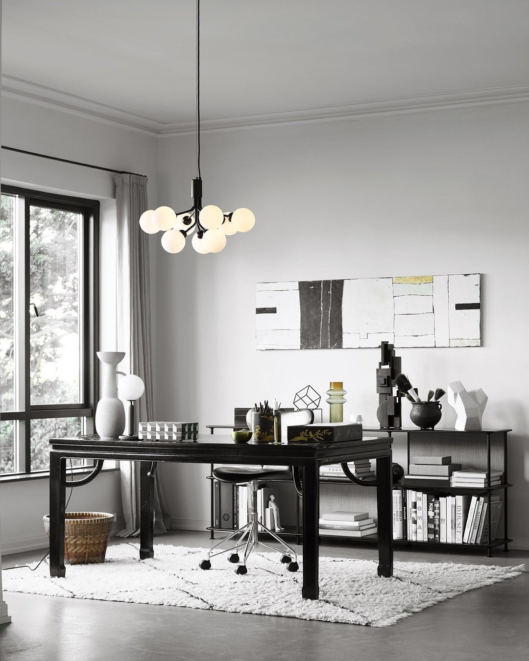 Eirelelle Pendelleuchte mit Glas-Kugel-Cluster in Messing