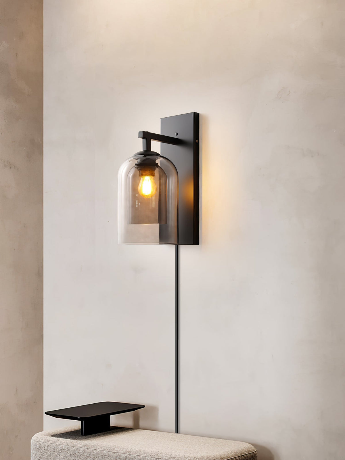 Celerira zeitgenössische Kunst-Glas-Wandleuchte in Tubular-Form mit Stecker | Cielum