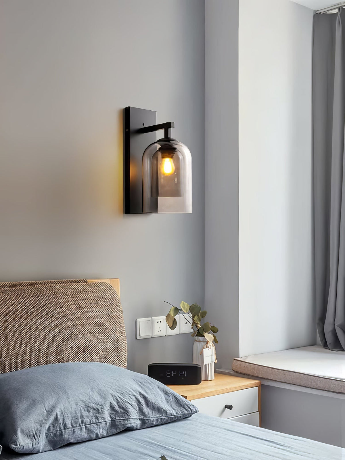 Xalen Premium zeitgenössische Kunst-Wandleuchte aus Tubular-Glas