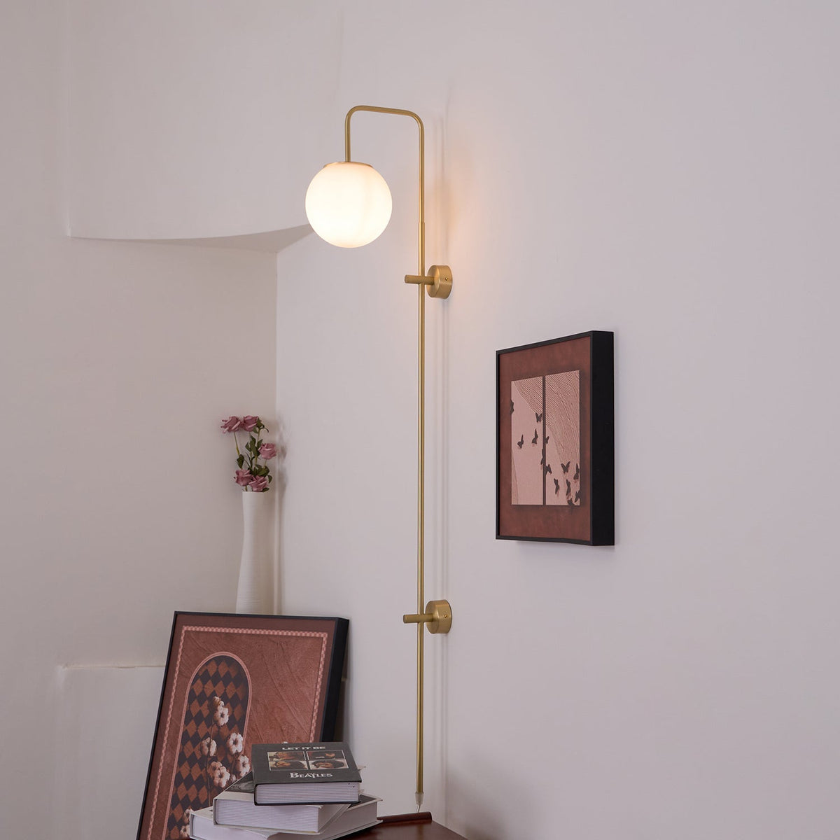 Evshaia Premium Elegance Kugel-Wandleuchte aus Messing mit Glas | US-Stecker