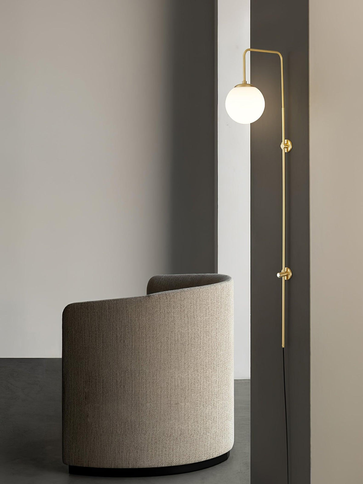 Evshaia Premium Elegance Kugel-Wandleuchte aus Messing mit Glas | US-Stecker