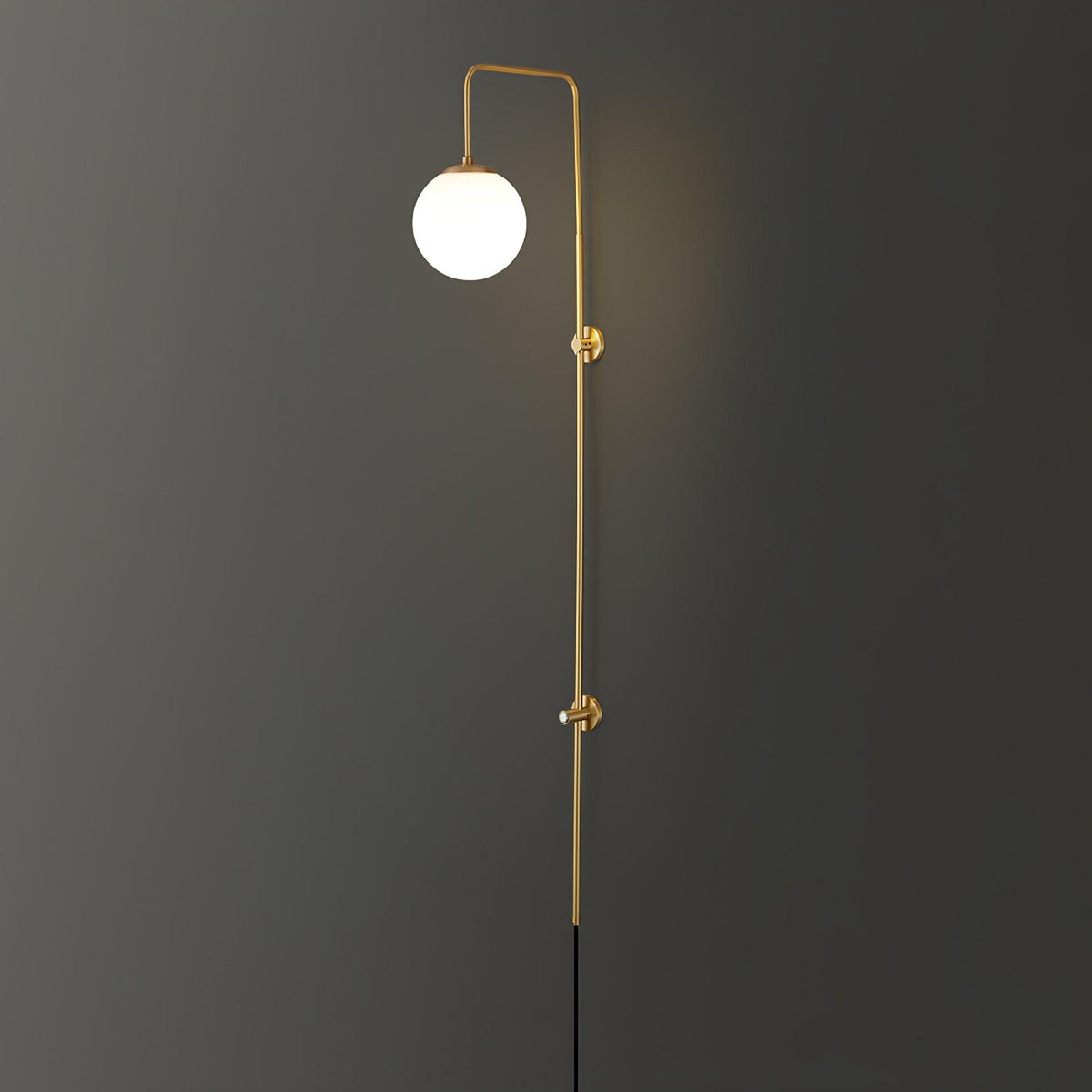 Evshaia Premium Elegance Kugel-Wandleuchte aus Messing mit Glas | US-Stecker