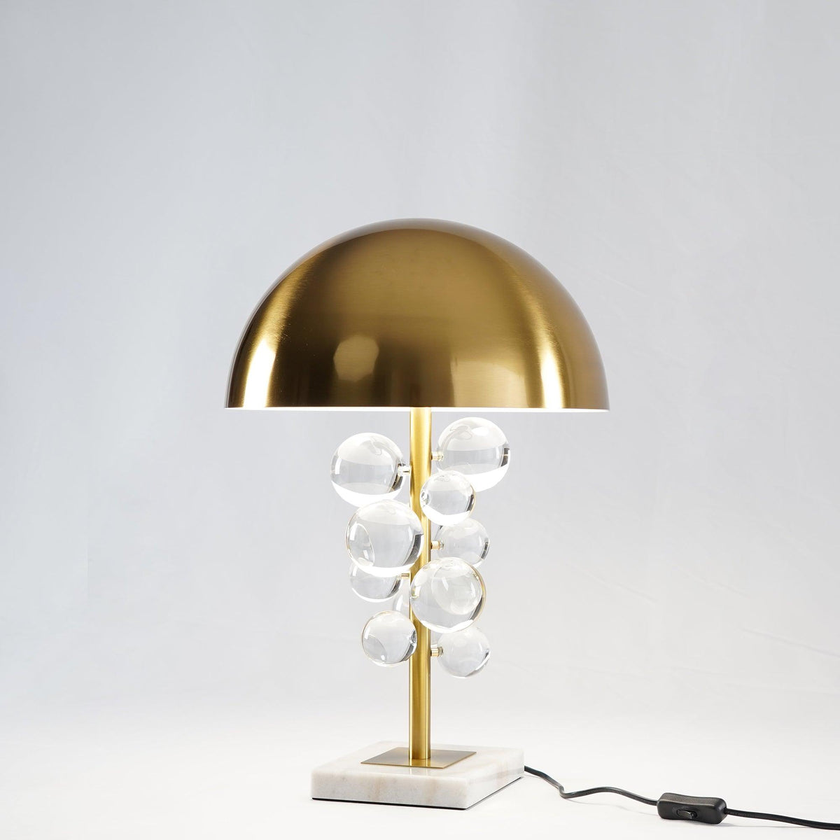 Petoeria moderne Marmor-Tischlampe