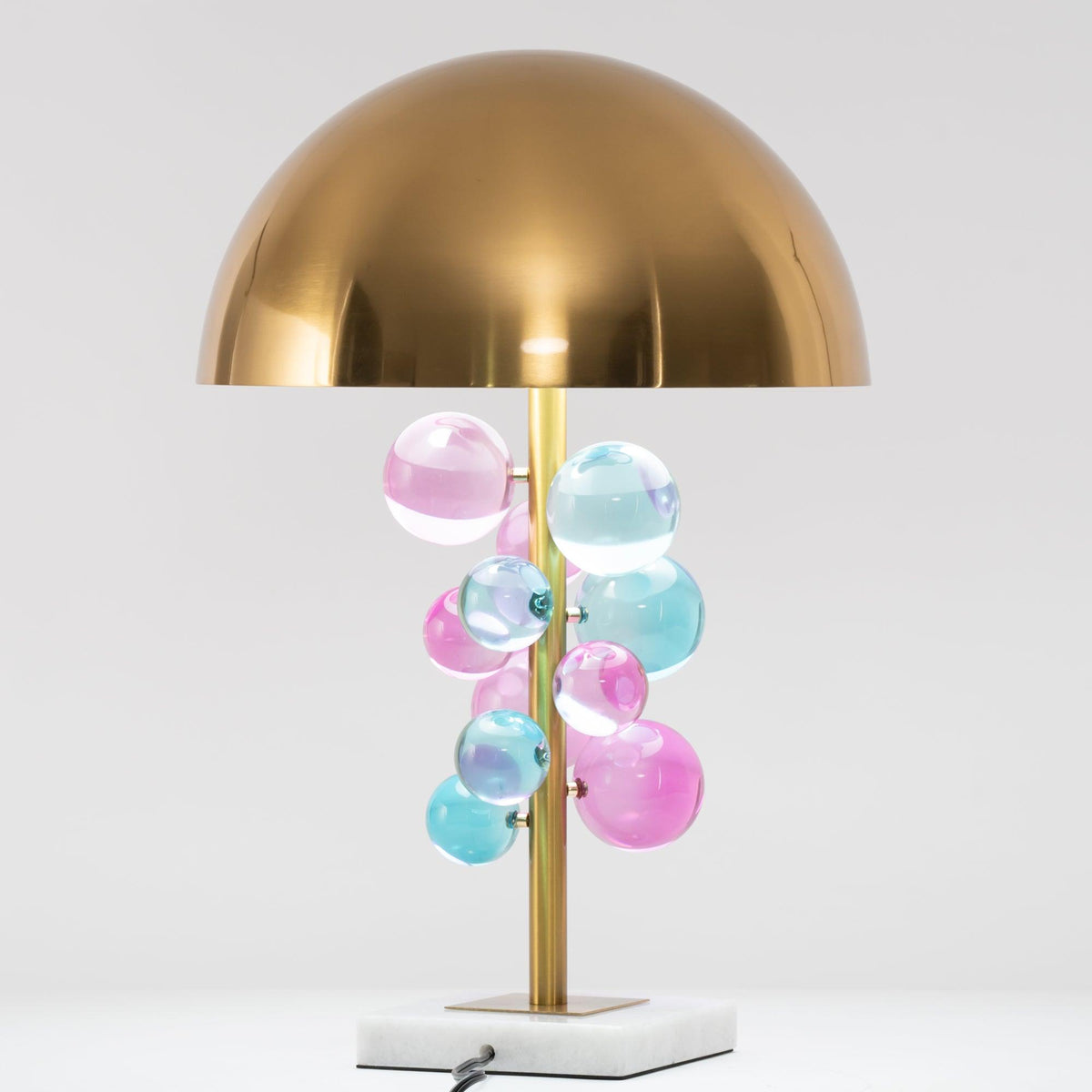 Petoeria moderne Marmor-Tischlampe