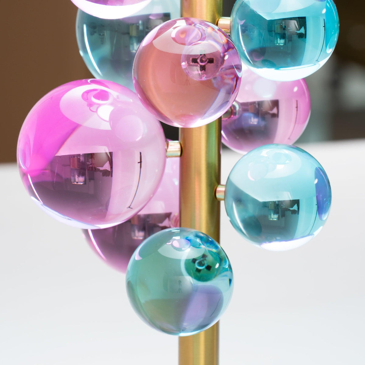 Petoeria moderne Marmor-Tischlampe