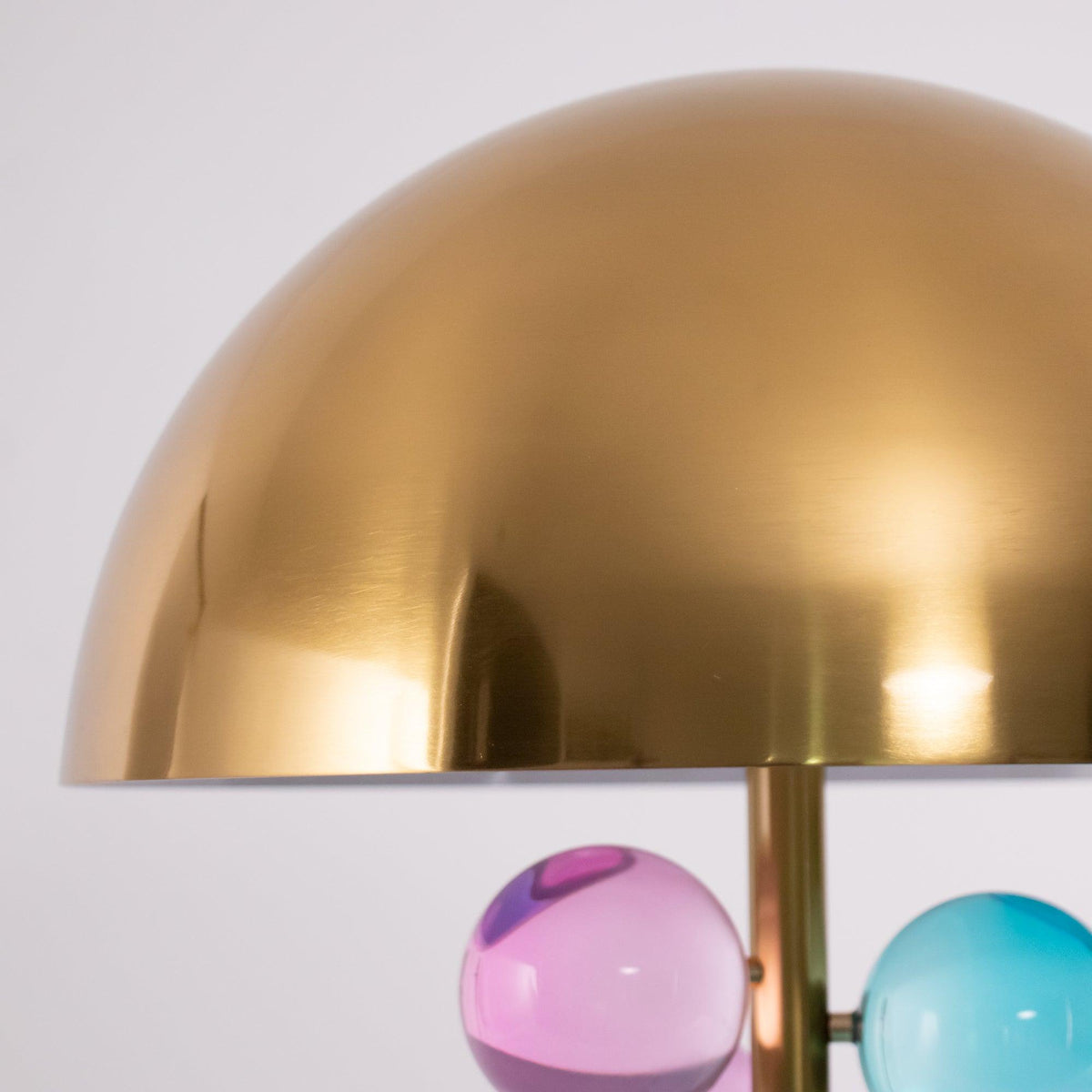 Petoeria moderne Marmor-Tischlampe
