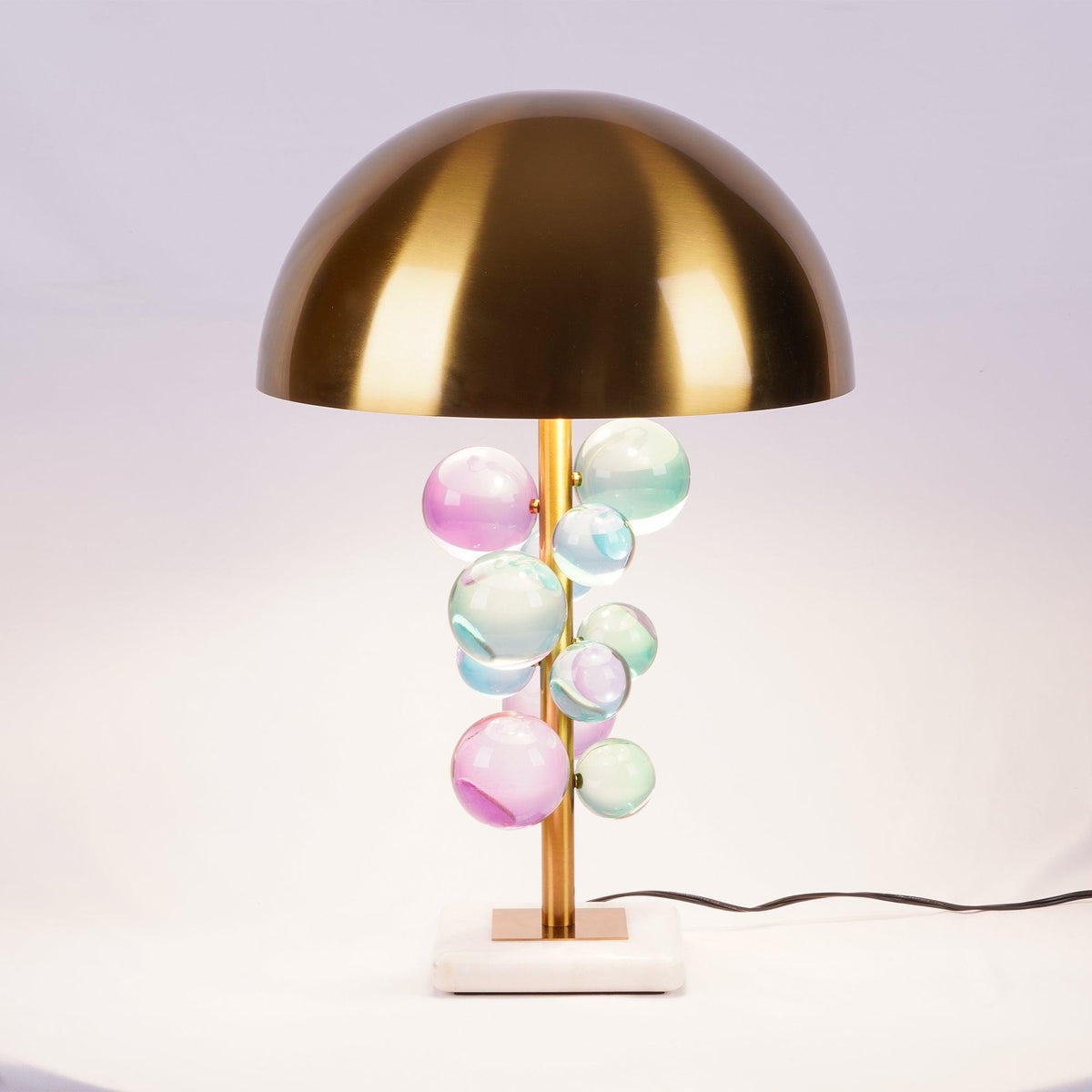 Petoeria moderne Marmor-Tischlampe