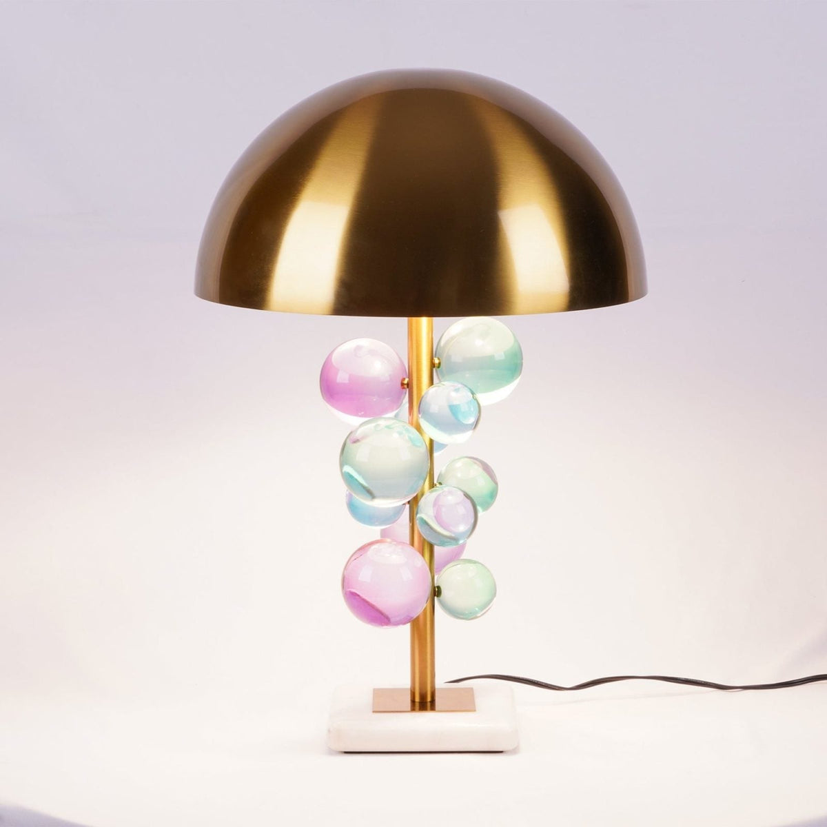 Petoeria moderne Marmor-Tischlampe