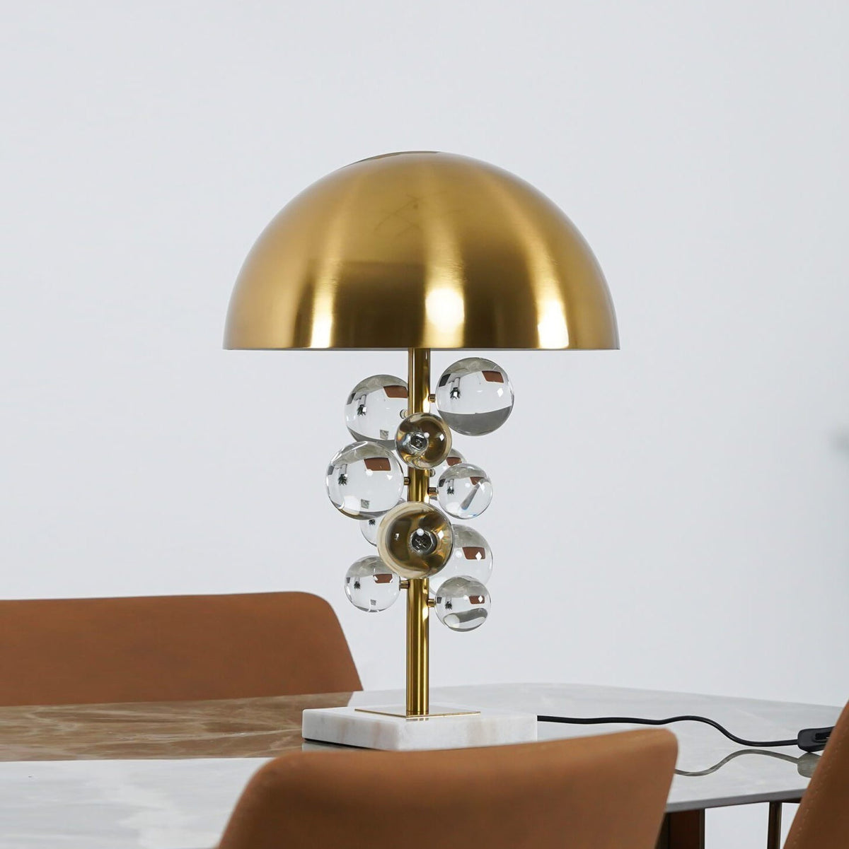 Petoeria moderne Marmor-Tischlampe