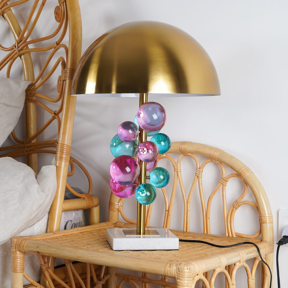 Petoeria moderne Marmor-Tischlampe