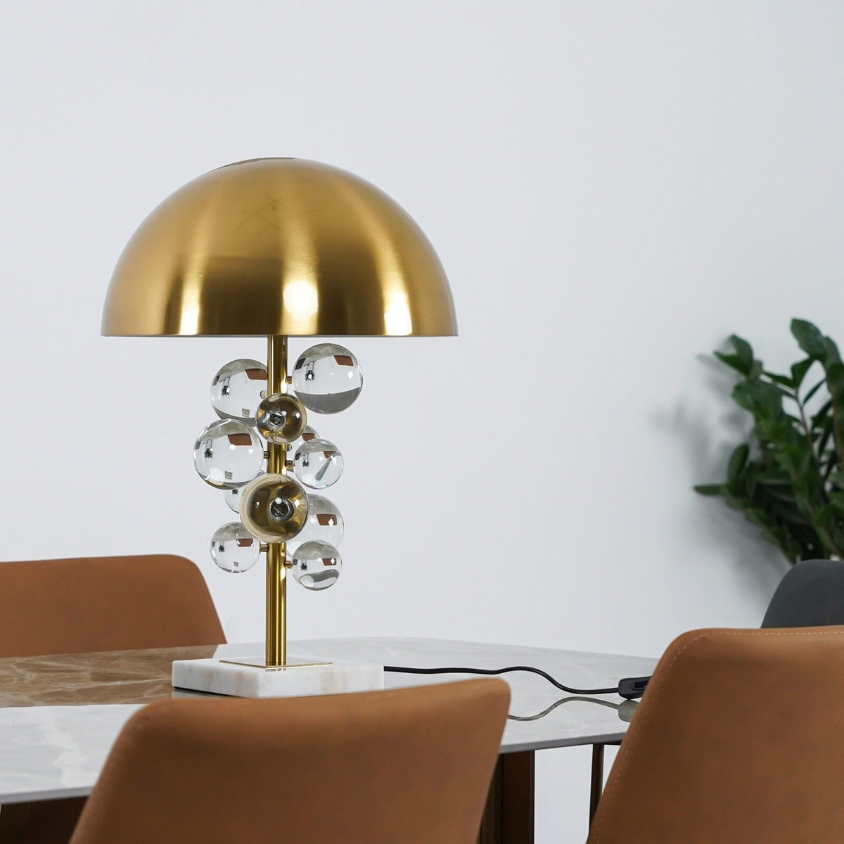 Petoeria moderne Marmor-Tischlampe