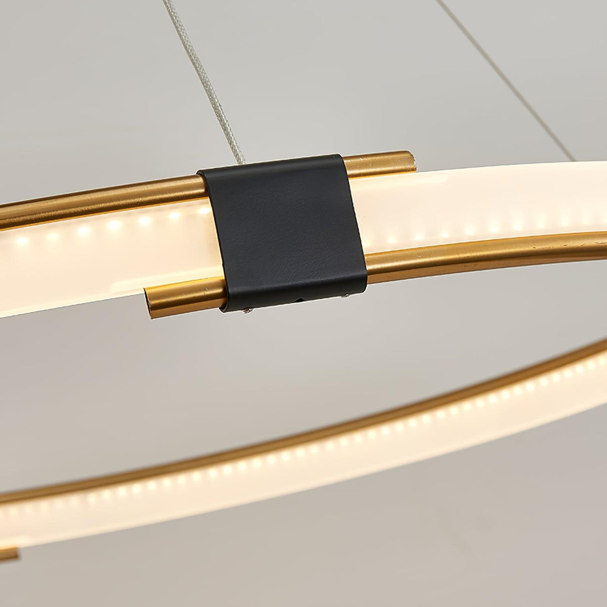 Lavi Kronleuchter Gold Ring LED moderne