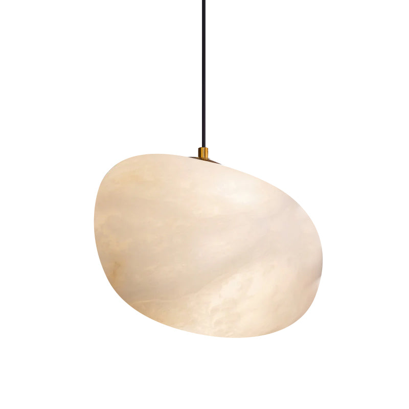 Ralen Pendelleuchte aus Alabaster mit Messing-Akzenten für eine warme, elegante Atmosphäre