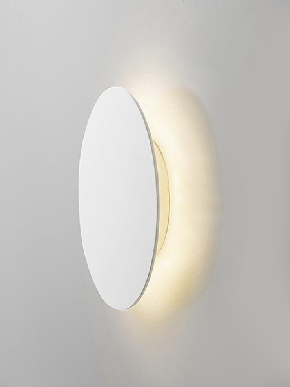 Phelan Messing Minimalistische Wandleuchte
