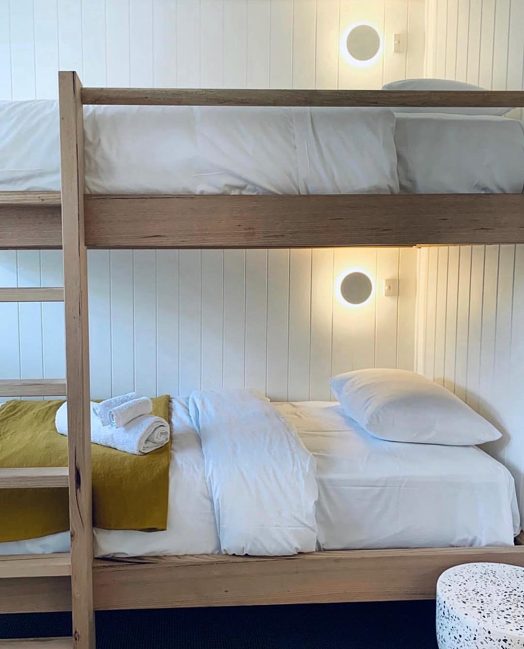 Phelan Messing Minimalistische Wandleuchte