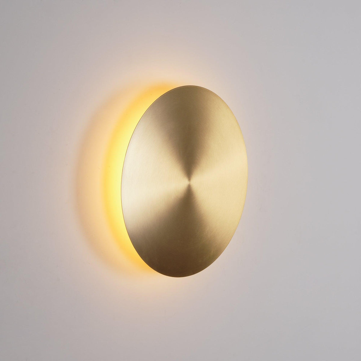 Phelan Messing Minimalistische Wandleuchte