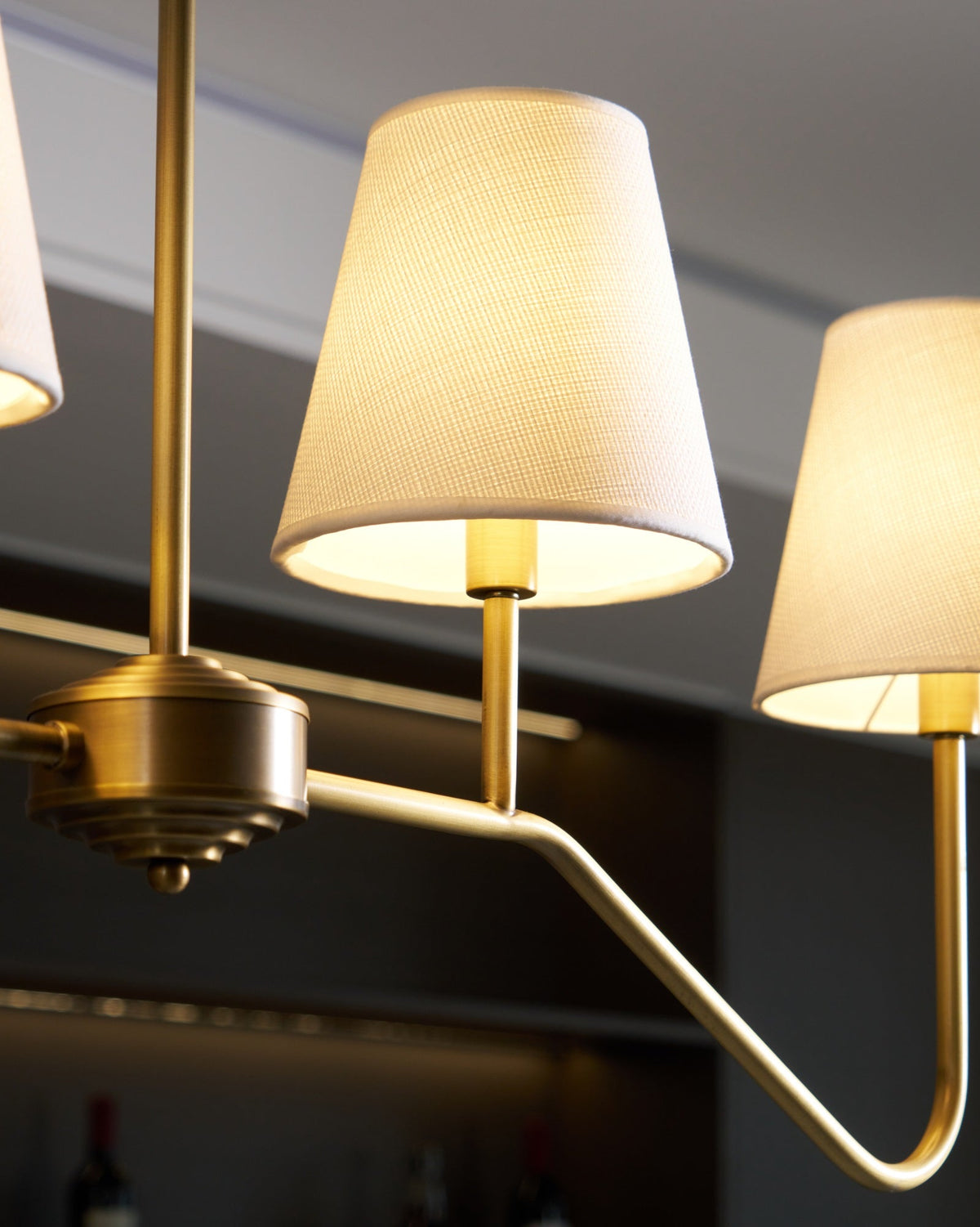 Oriinissa Kronleuchter Messing gebogen Beige linear