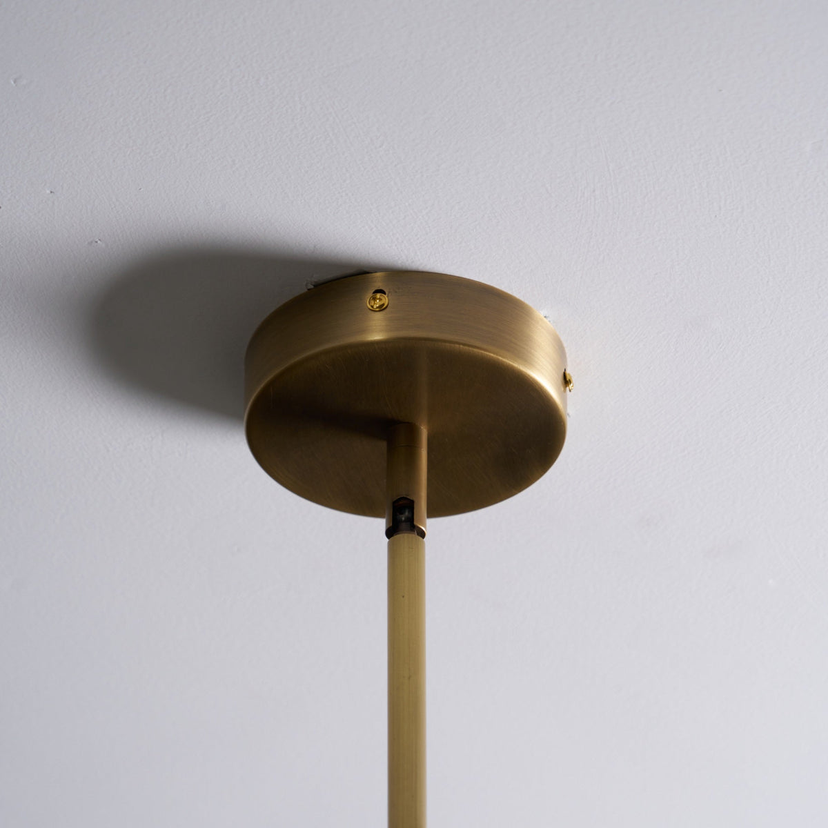 Oriinissa Kronleuchter Messing gebogen Beige linear