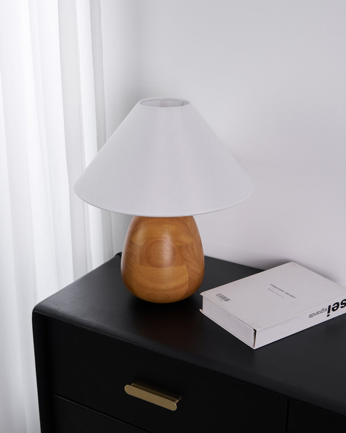 Lindenier Tischleuchte aus Holz