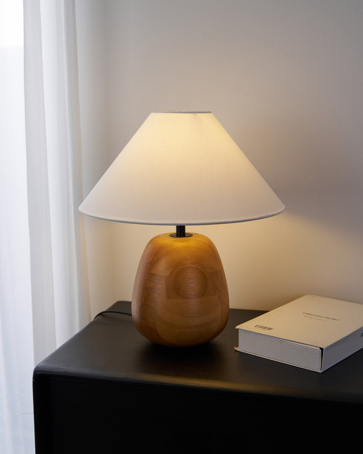 Lindenier Tischleuchte aus Holz