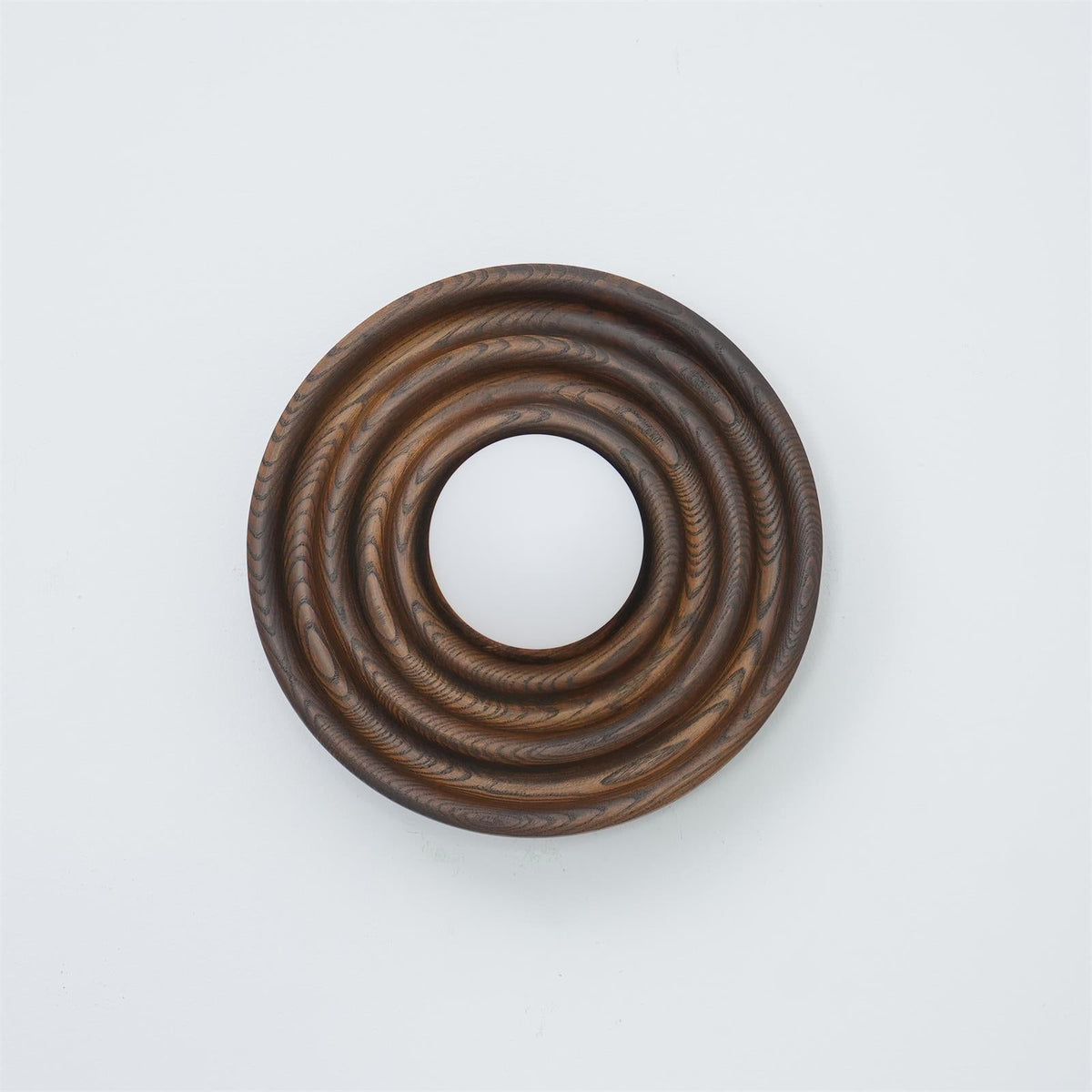 Aldinise Wandleuchte Ripple mit Erlenholzkörper und Kugellampenschirm aus Glas