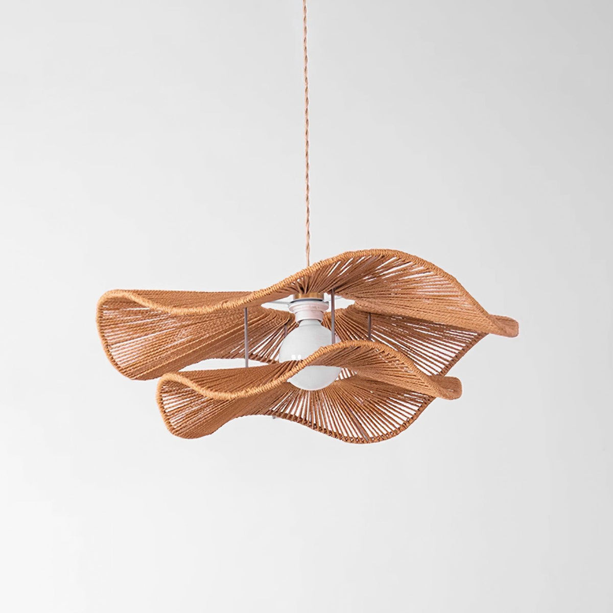 Solin Wellen-Rattan-Pendelleuchte