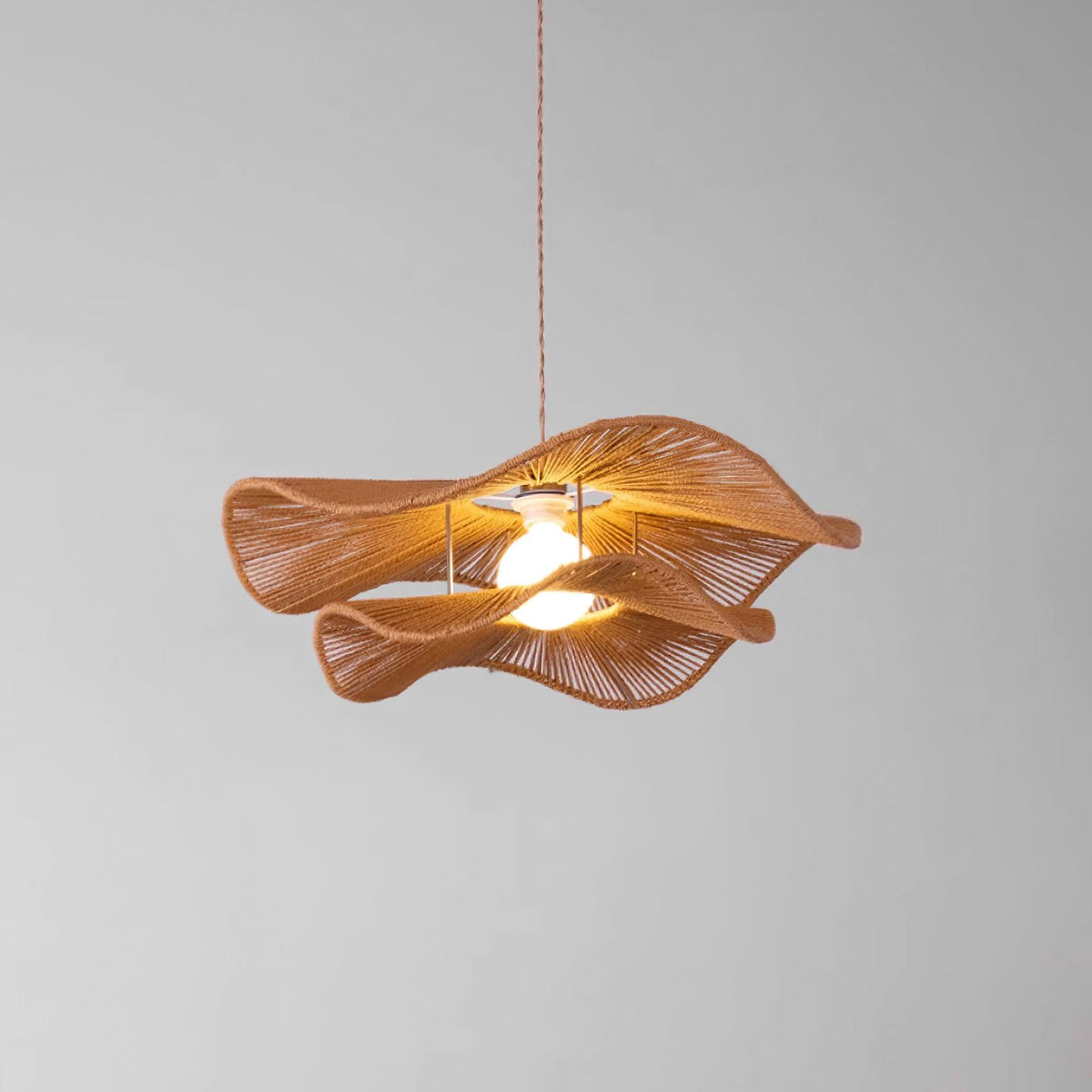 Solin Wellen-Rattan-Pendelleuchte