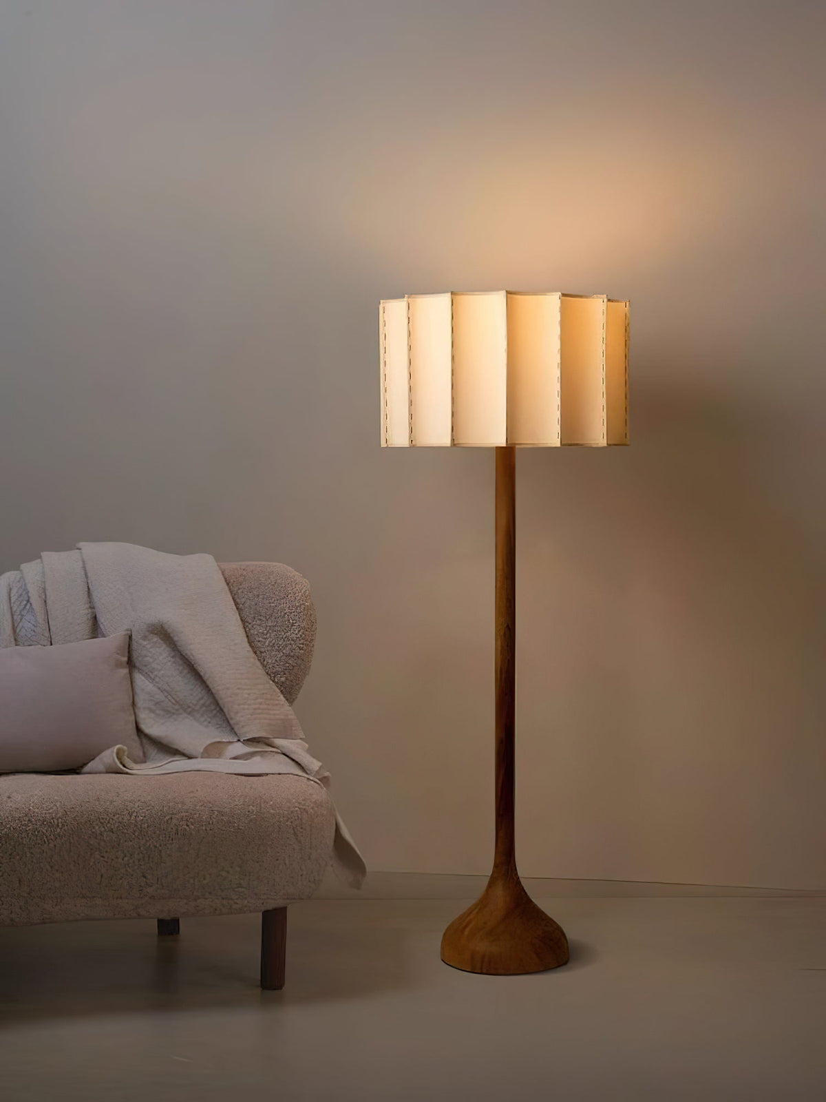 Bexi Minimalistische Stehleuchte aus Holz