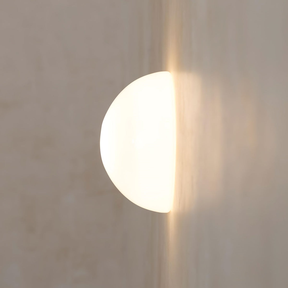 Vesilis zeitgenössische minimalistische Glas-Wandleuchte