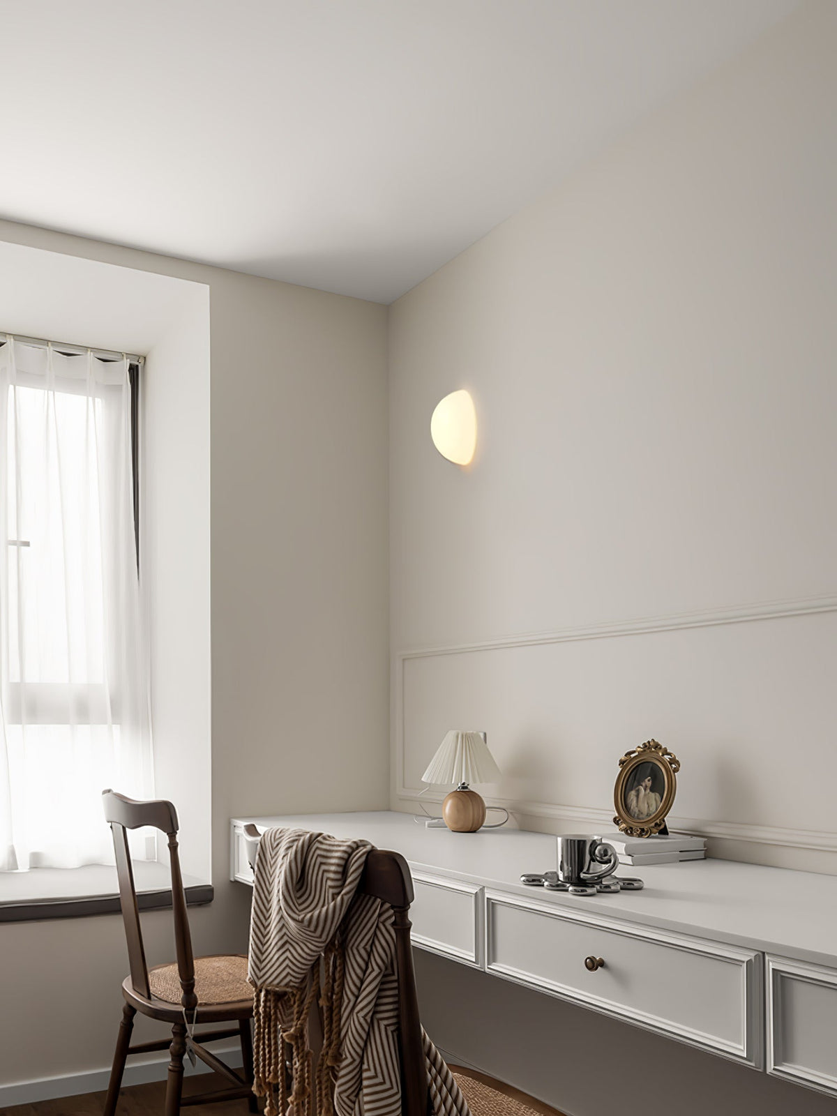 Vesilis zeitgenössische minimalistische Glas-Wandleuchte