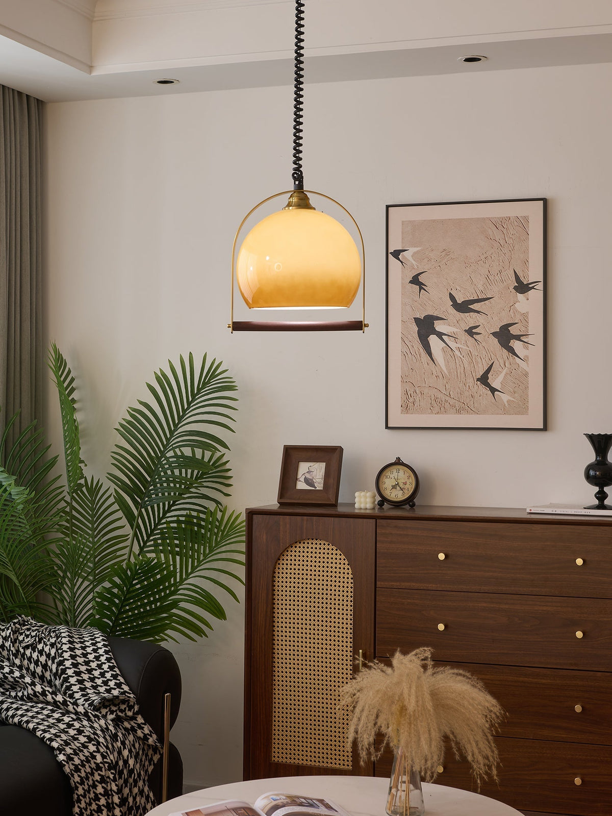 Halcyon zeitgenössische minimalistische Bogen-Holz-Pendelleuchte
