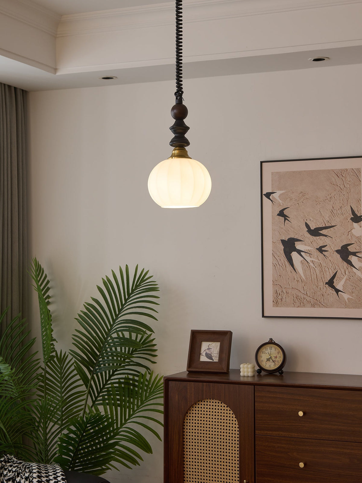 Halcyon zeitgenössische minimalistische Bogen-Holz-Pendelleuchte