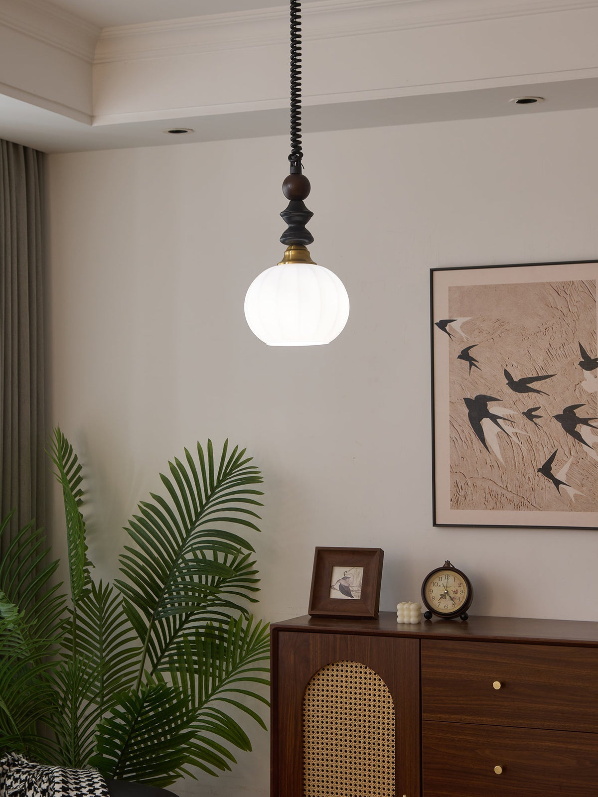Halcyon zeitgenössische minimalistische Bogen-Holz-Pendelleuchte