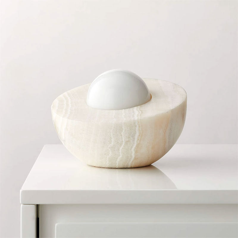 Fryle Jade Minimalistische Tischlampe mit Halo